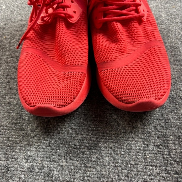 NIKE Men’s Red Lunacharge Training Shoes Athletic Sneakers size: 10 - Picture 8 of 9